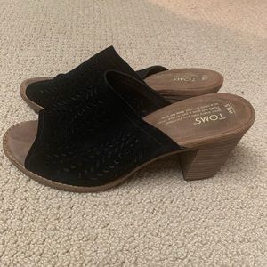 Toms heels